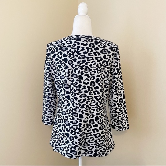 Andrew Marc Leopard Print Button Detail Top - L - Picture 3 of 14